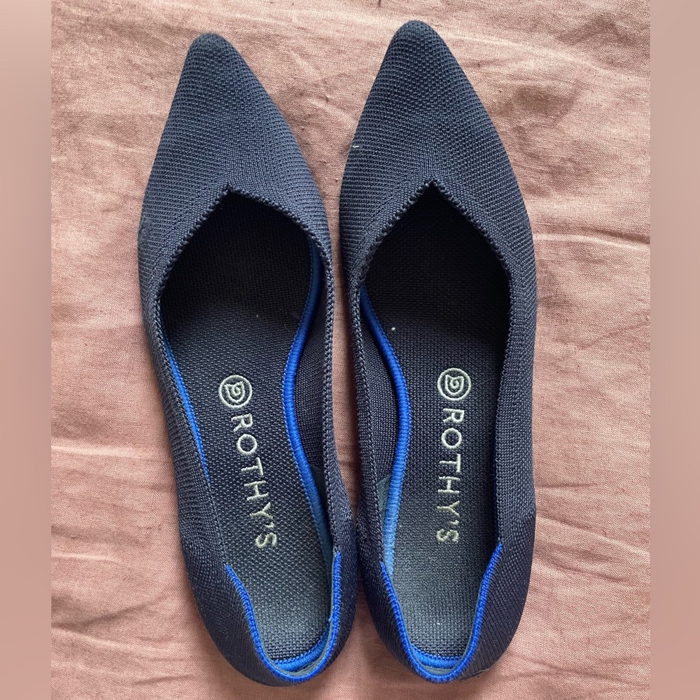 Navy Rothys point, approx 6 years old